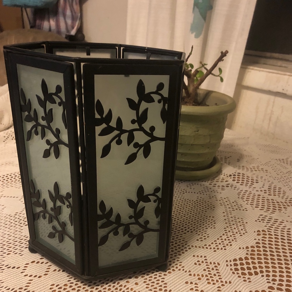 Candle holder